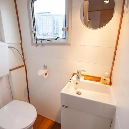 Houseboat Ms 3 Gebroeders Couette-café