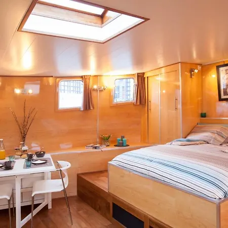 Houseboat Ms 3 Gebroeders Couette-café